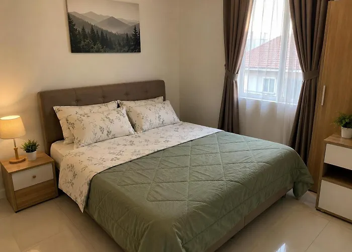 By Hiraya Place C Homestay *